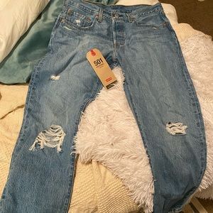 Levi’s 501s cropped straight leg high waisted jeans